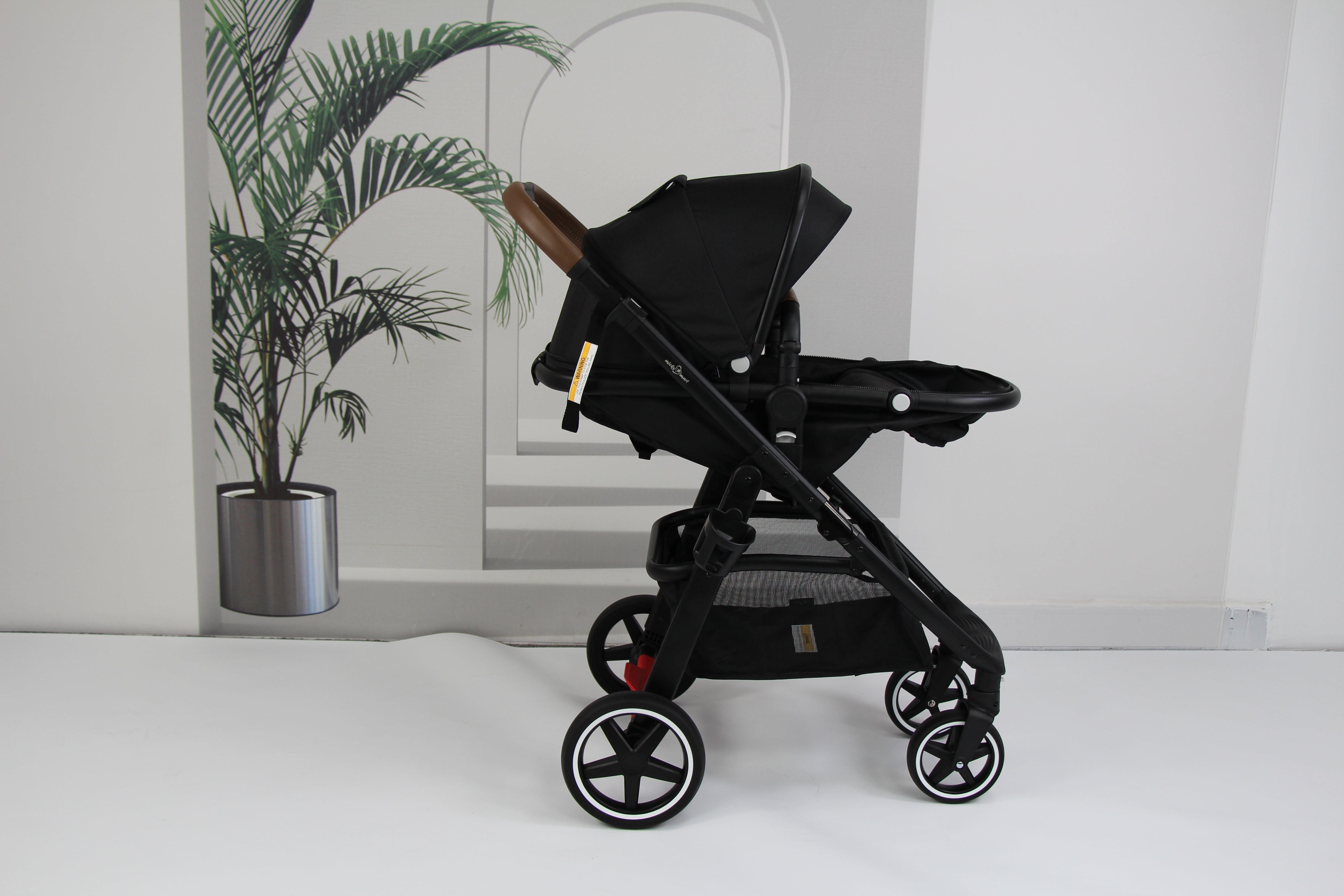 Baby pram / Stroller 2 in 1 convertible bassinet -Black - Micky Mart