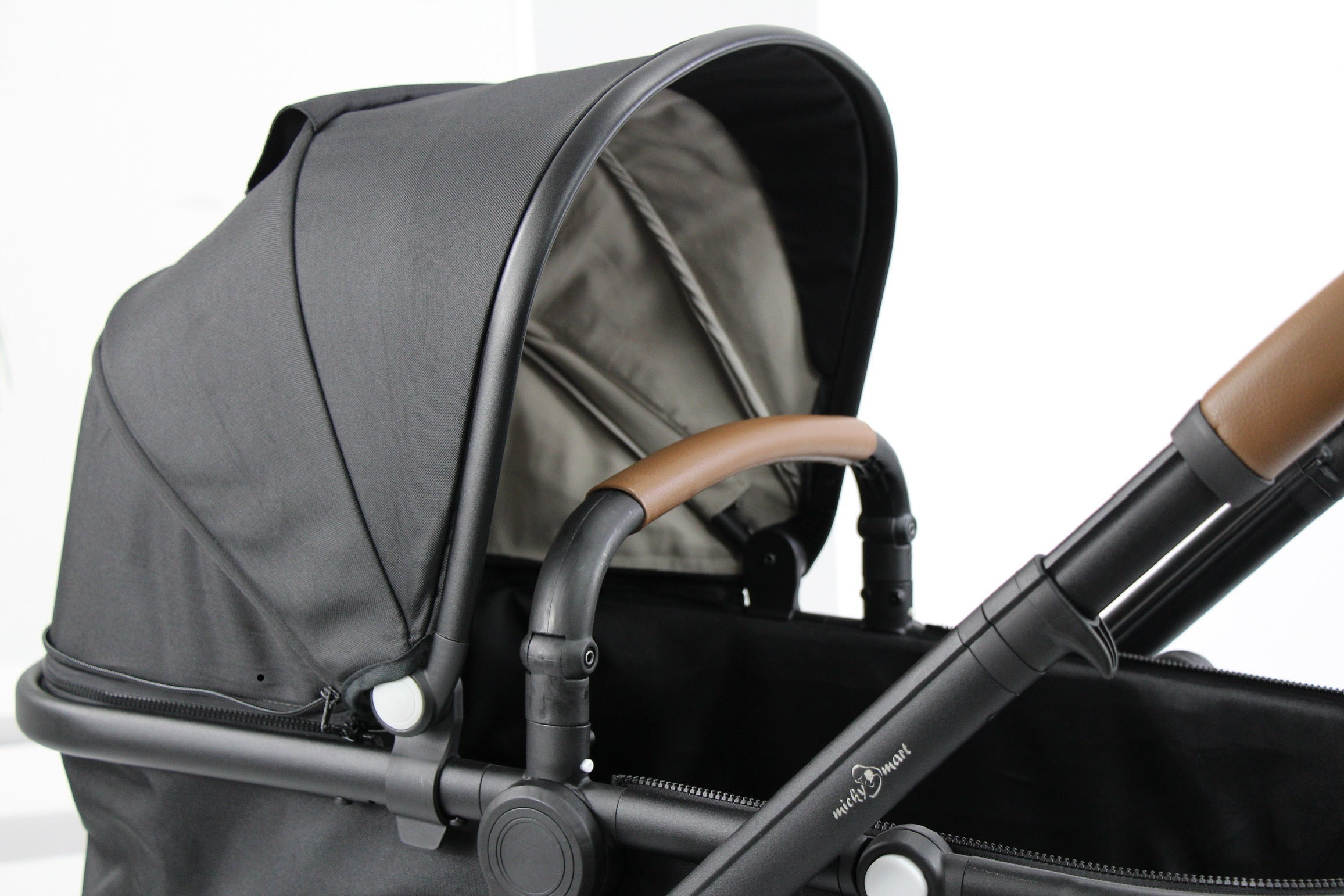 Baby pram / Stroller 2 in 1 convertible bassinet -Black - Micky Mart